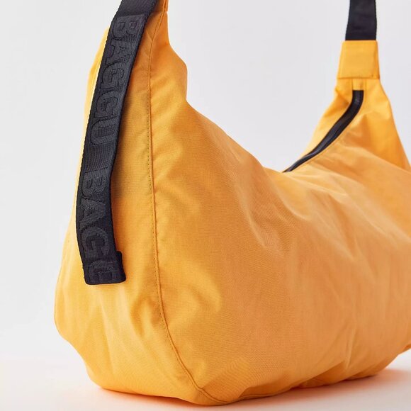 NWT Baggu Large Nylon Crescent Bag - Mango - Picture 5 of 6